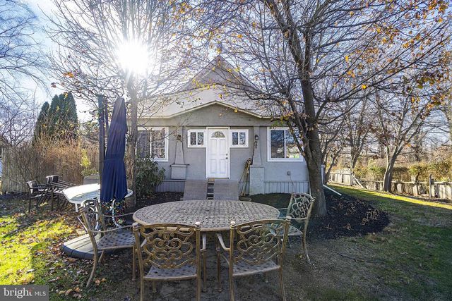 396 MONMOUTH ST, Hightstown, NJ 08520