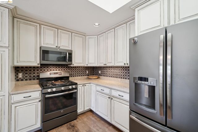 8 Pomfret Walk, Pleasant Hill, CA 94523