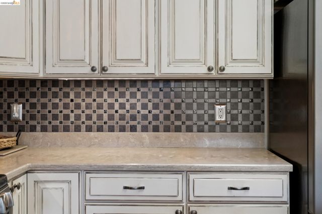 8 Pomfret Walk, Pleasant Hill, CA 94523