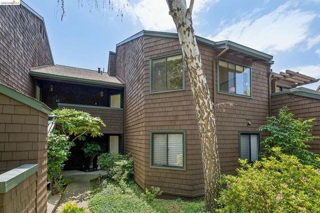 8 Pomfret Walk, Pleasant Hill, CA 94523