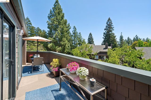 8 Pomfret Walk, Pleasant Hill, CA 94523