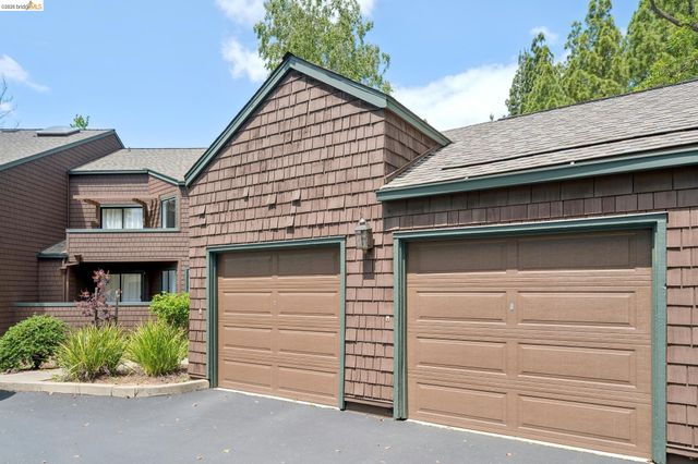 8 Pomfret Walk, Pleasant Hill, CA 94523