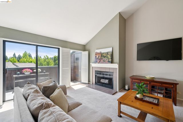 8 Pomfret Walk, Pleasant Hill, CA 94523