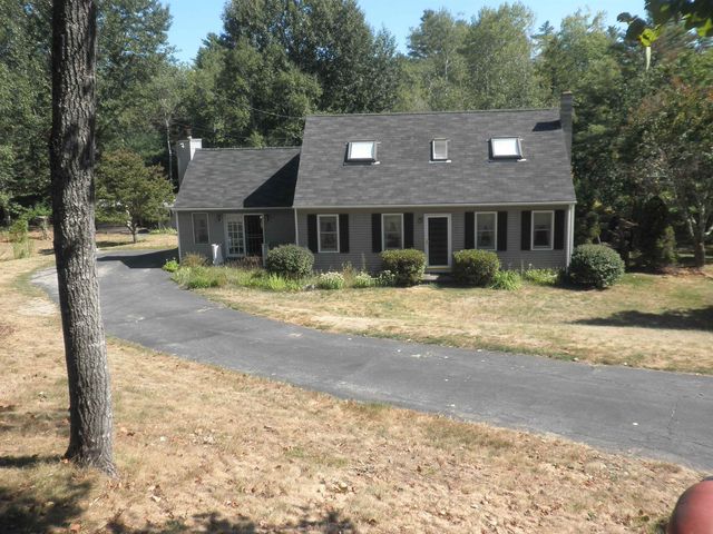18 Manor View Drive, Raymond, NH 03077