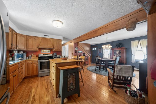 18 Manor View Drive, Raymond, NH 03077