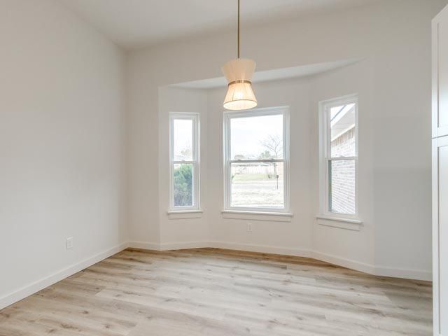 8709 Woodbend Drive, Oklahoma City, OK 73135