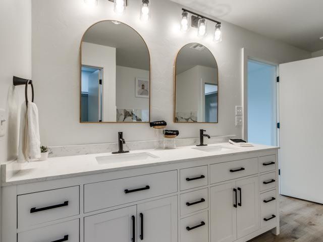 8709 Woodbend Drive, Oklahoma City, OK 73135