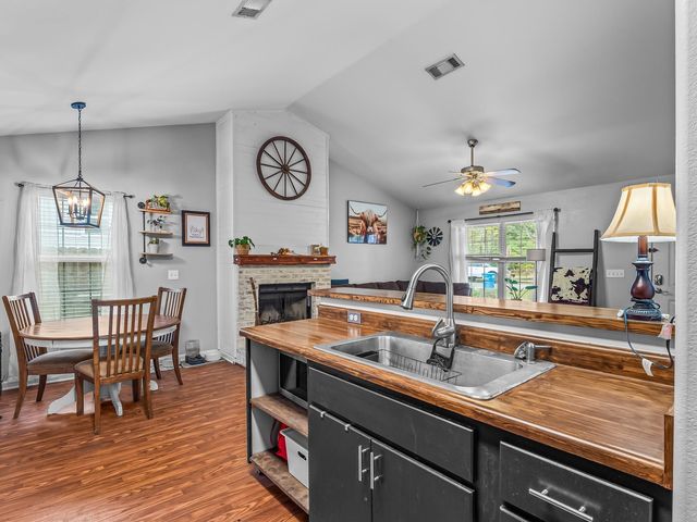 109 Spokan Trail, Crawfordville, FL 32327