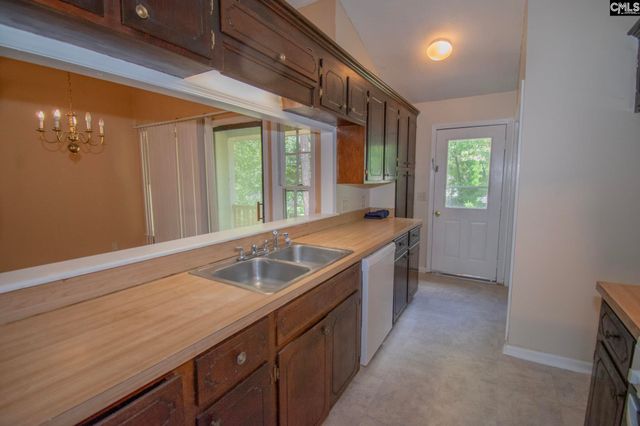 123 Hunting Avenue, Hopkins, SC 29061