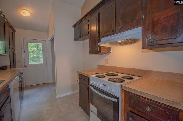 123 Hunting Avenue, Hopkins, SC 29061