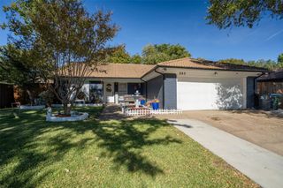 203 Lemon Drive, Arlington, TX 76018