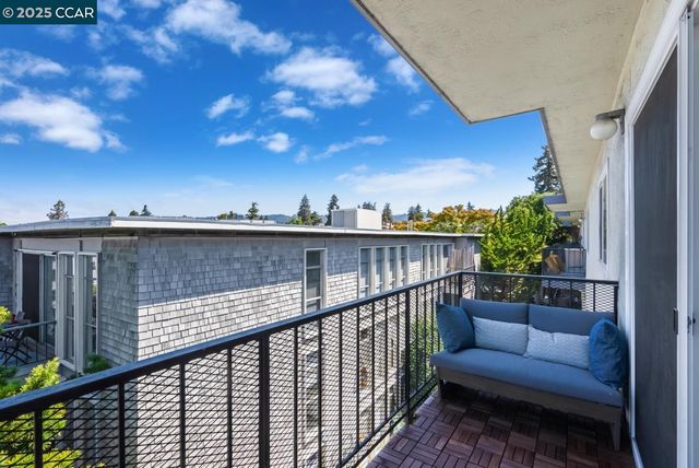 567 Oakland 305, Oakland, CA 94611
