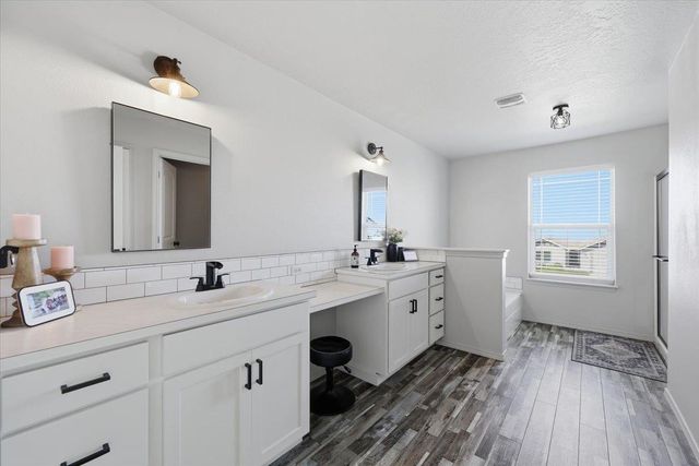 8802 N N CANNON St, Spokane, WA 99208