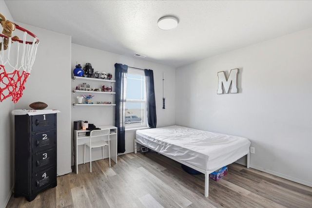 8802 N N CANNON St, Spokane, WA 99208