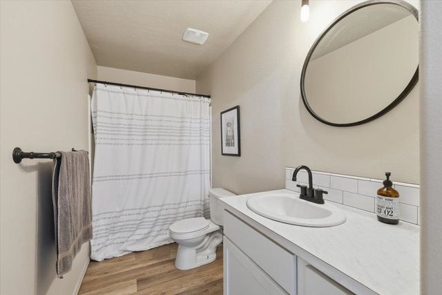 8802 N N CANNON St, Spokane, WA 99208