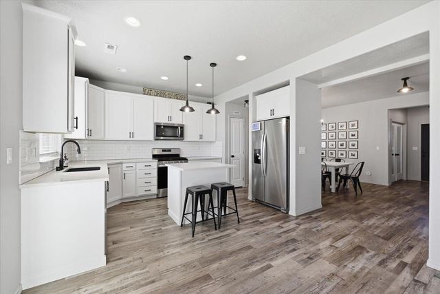 8802 N N CANNON St, Spokane, WA 99208