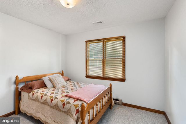 1659 CRAB RUN RD, Mathias, WV 26812