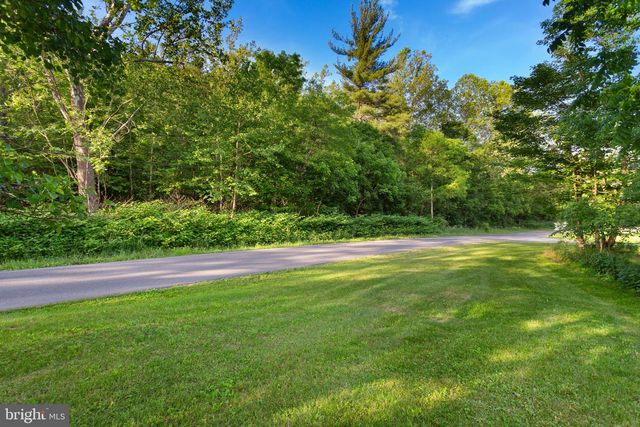 1659 CRAB RUN RD, Mathias, WV 26812
