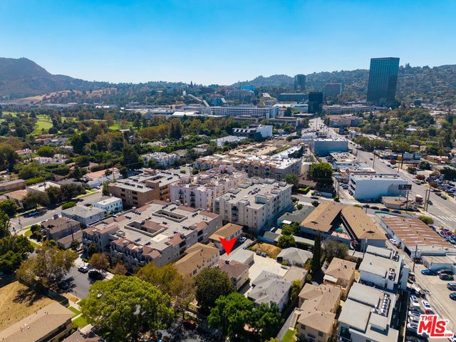 10634 Whipple Street, Toluca Lake, CA 91602
