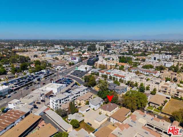 10634 Whipple Street, Toluca Lake, CA 91602
