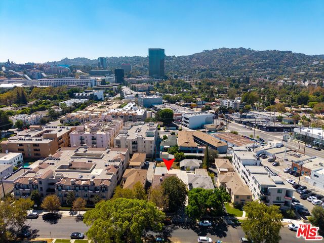 10634 Whipple Street, Toluca Lake, CA 91602