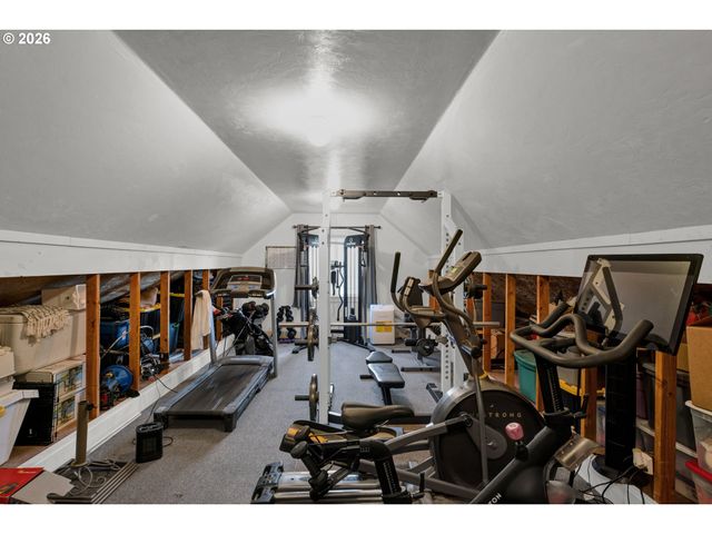 91606 COBURG Rd, Eugene, OR 97408