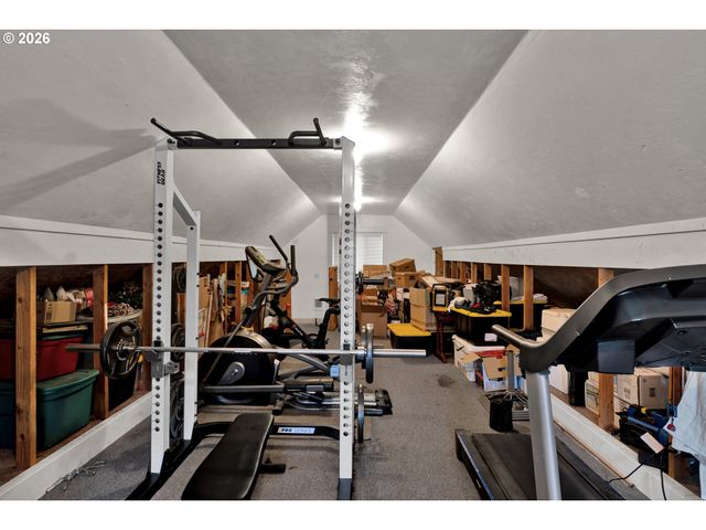 91606 COBURG Rd, Eugene, OR 97408