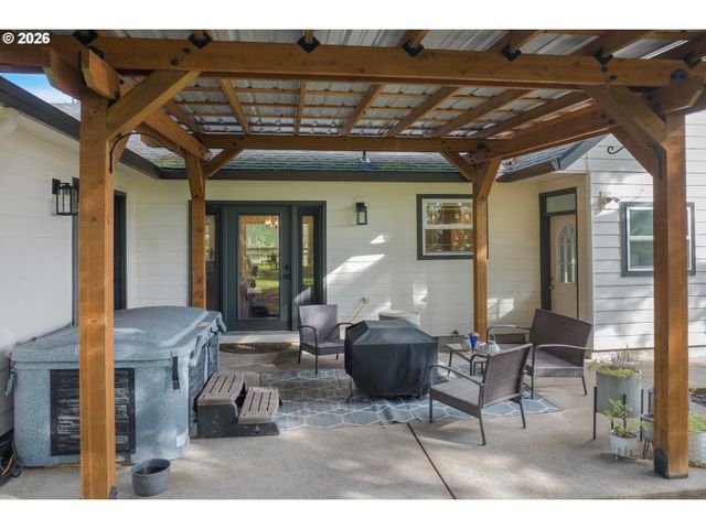 91606 COBURG Rd, Eugene, OR 97408