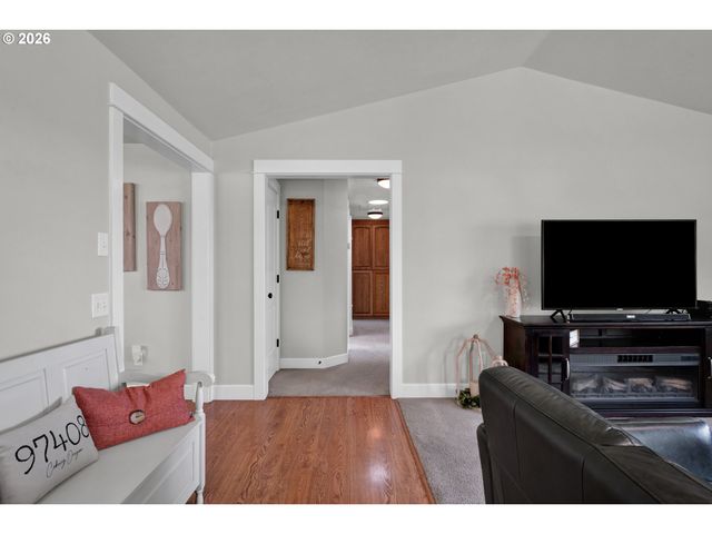 91606 COBURG Rd, Eugene, OR 97408