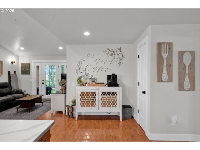 91606 COBURG Rd, Eugene, OR 97408