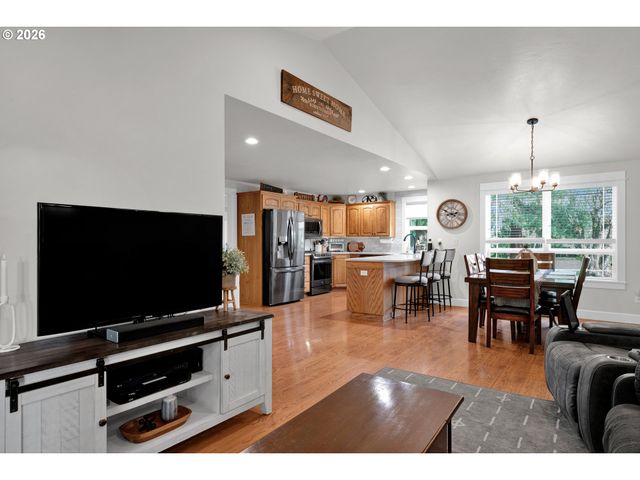 91606 COBURG Rd, Eugene, OR 97408