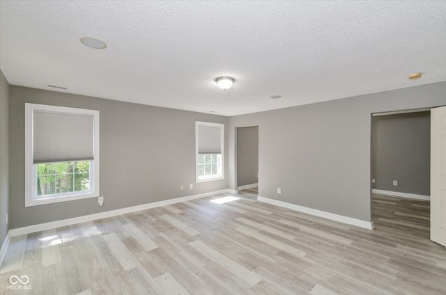 6517 Heritage Hill Drive, Indianapolis, IN 46237