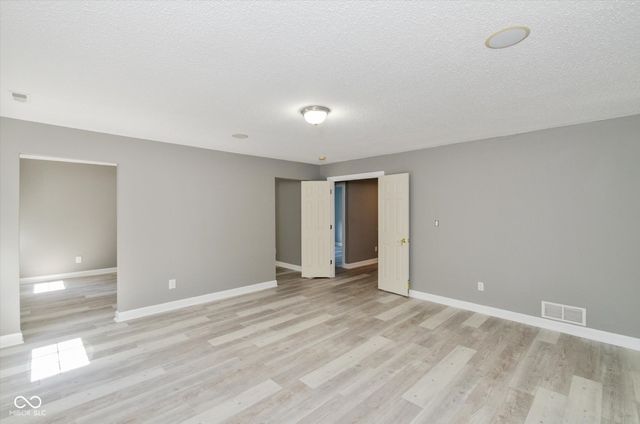 6517 Heritage Hill Drive, Indianapolis, IN 46237