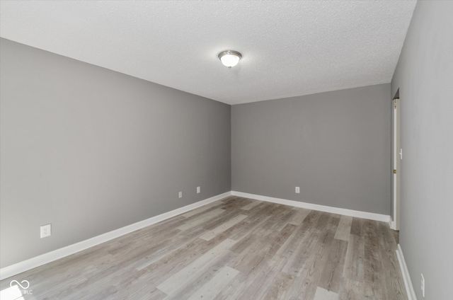 6517 Heritage Hill Drive, Indianapolis, IN 46237