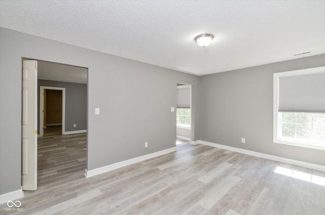 6517 Heritage Hill Drive, Indianapolis, IN 46237