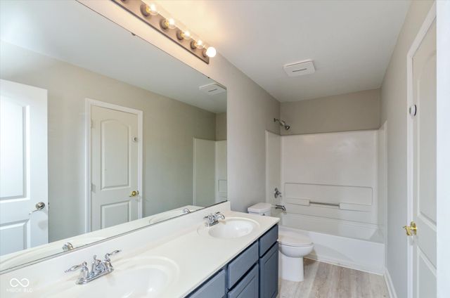 6517 Heritage Hill Drive, Indianapolis, IN 46237