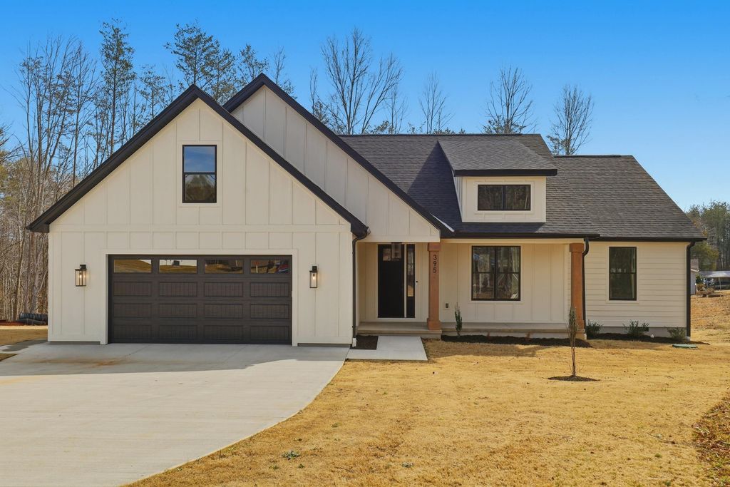 395 Mountainview Road, Landrum, SC 29356