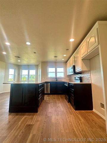 26530 E 710 Road, Wagoner, OK 74467