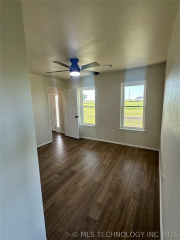 26530 E 710 Road, Wagoner, OK 74467