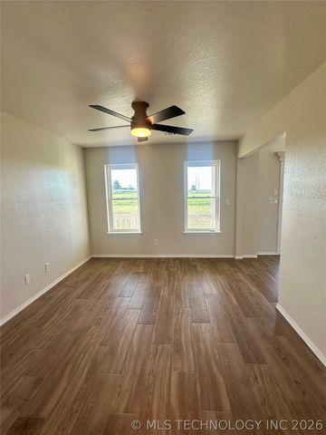 26530 E 710 Road, Wagoner, OK 74467