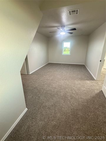 26530 E 710 Road, Wagoner, OK 74467