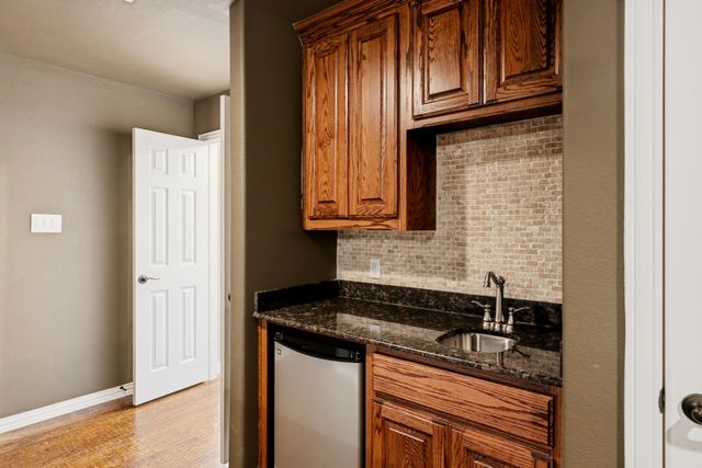 1616 Camino Lago, Irving, TX 75039
