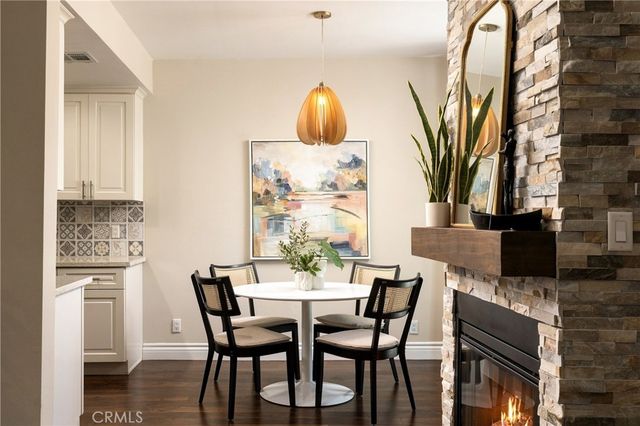 860 S Lucerne 103, Los Angeles, CA 90005