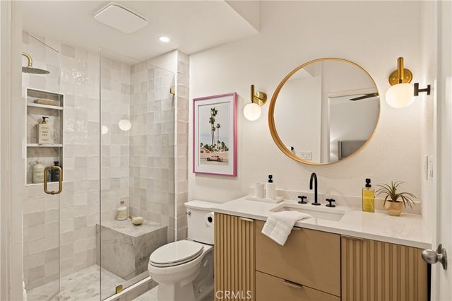 860 S Lucerne 103, Los Angeles, CA 90005