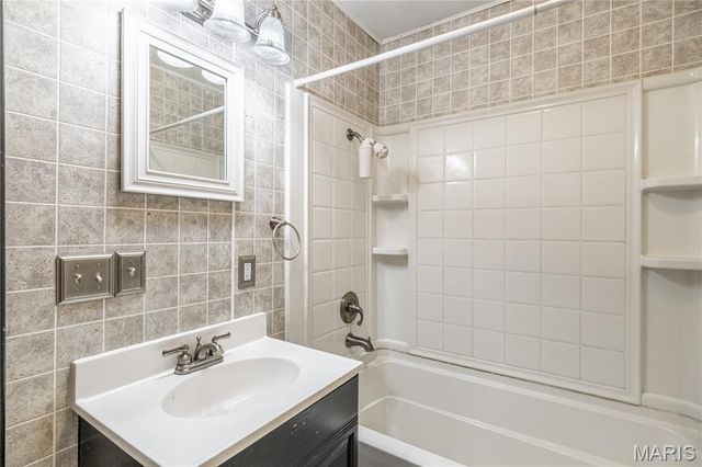 904 N Middle Street, Farmington, MO 63640