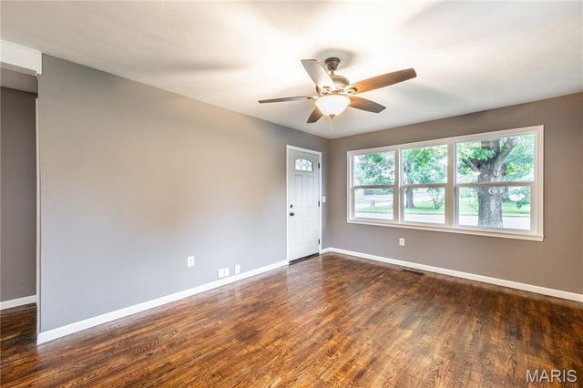 904 N Middle Street, Farmington, MO 63640