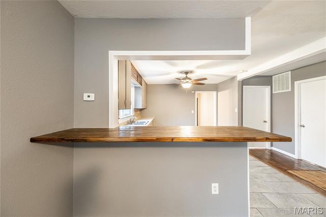 904 N Middle Street, Farmington, MO 63640