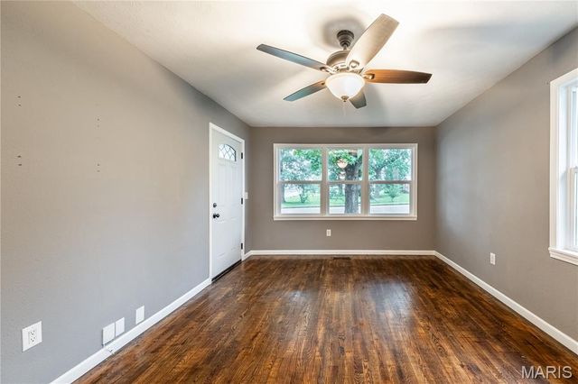 904 N Middle Street, Farmington, MO 63640