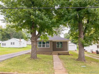 904 N Middle Street, Farmington, MO 63640