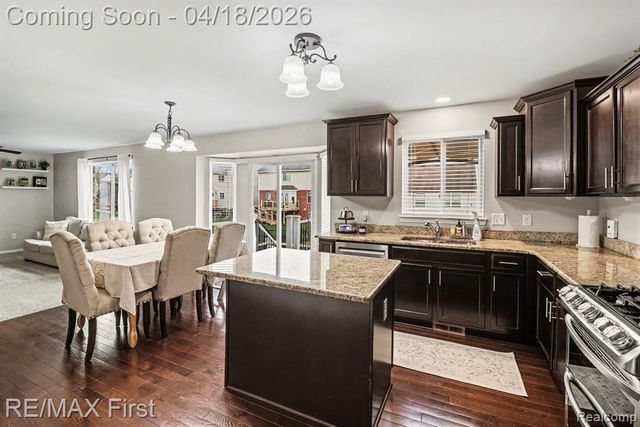 4128 Peach Tree Lane, Howell, MI 48843